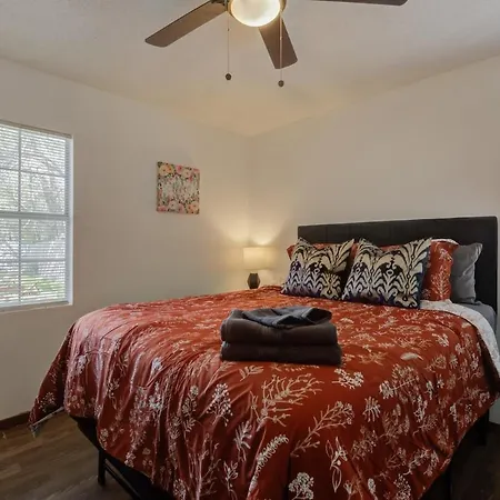 Lubbock'S Charming Grove Villa